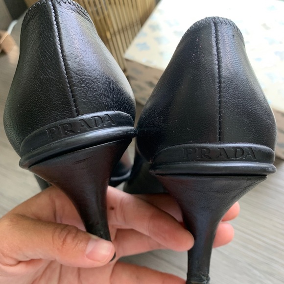 Prada round tip black heels - Picture 4 of 6